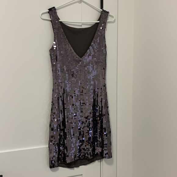 ❤️$10. Sequin Reversible Dress Size S - Picture 4 of 10
